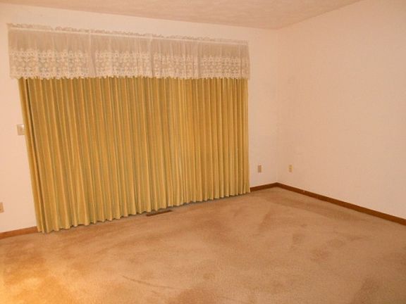 5th image of 544 Triton Ave