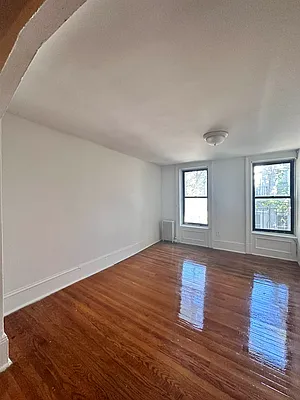 Rented by Aimee Grodanz, LREB | media 8