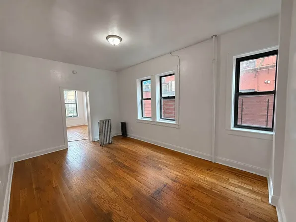 550 Kosciuszko St #1L, Brooklyn, NY 11221