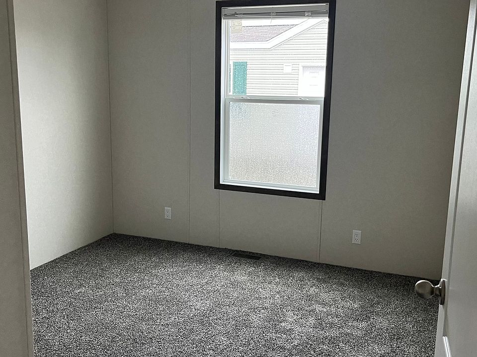 2nd image of 74 Sierra Ct
