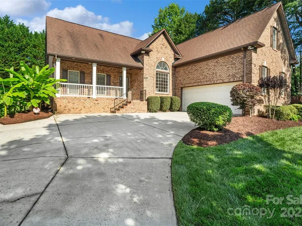 3831 Riceland Pl, Charlotte, NC 28216