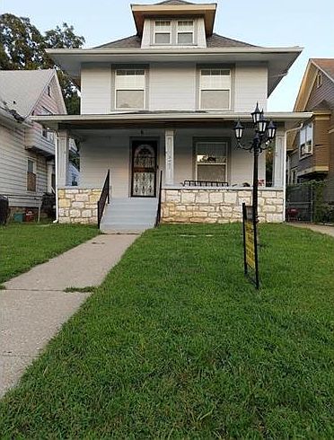 1st image of 2407 Myrtle Ave