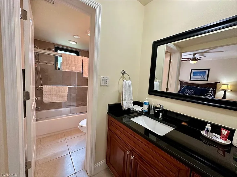 788 Park Shore Dr #D20 — Photo 16