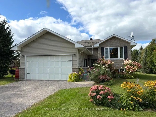 10 Kirk Ct, North Algona Wilberforce, ON K0J 1X0