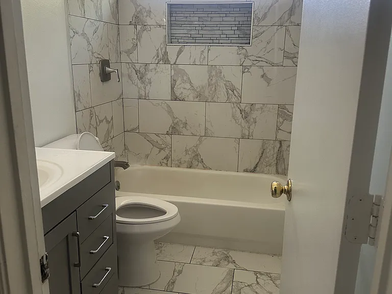 3058 Lake Hill Ct — Photo 6