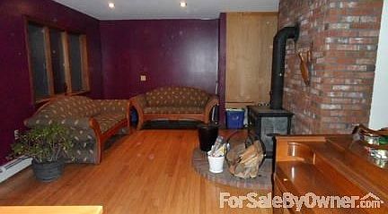 2nd image of 34 Beech Hill Rd
