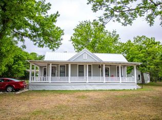 346 Cottage St, Kerrville, TX 78028