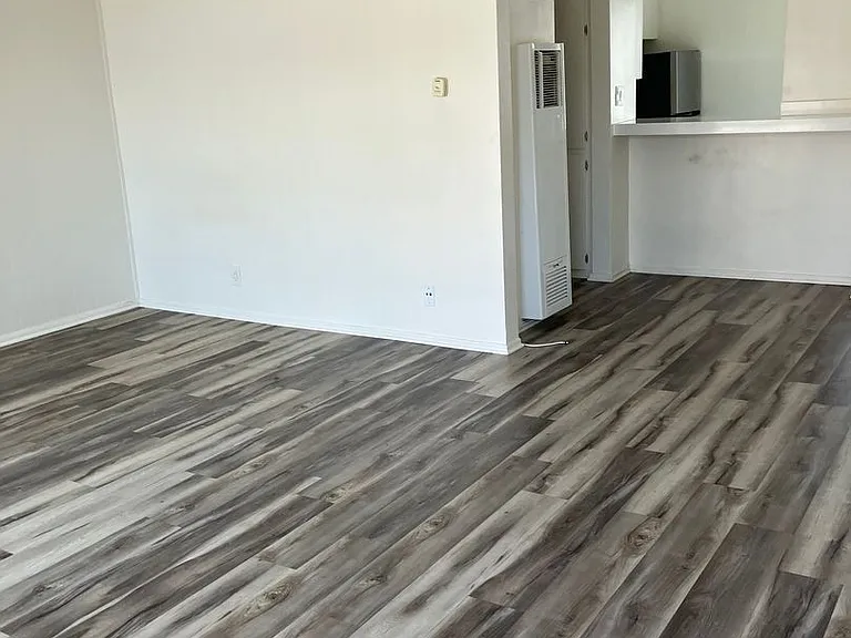 1134 N Clark St — Photo 1