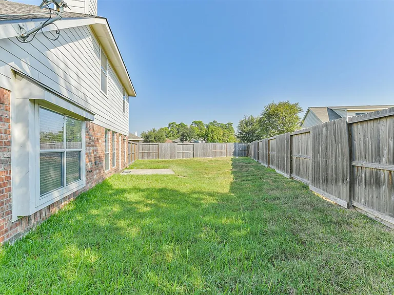 2507 Liza Ct — Photo 35