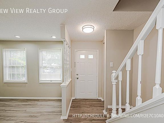 3rd image of 7515 Holly Grove Ct