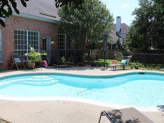 2nd image of 2205 Branchwood Dr
