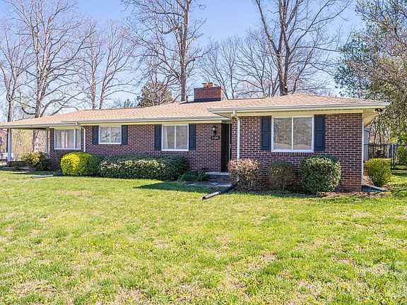 4th image of 1606 Davis Park Rd