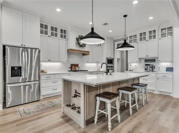4723 Legendary Dr, College Station, TX 77845
