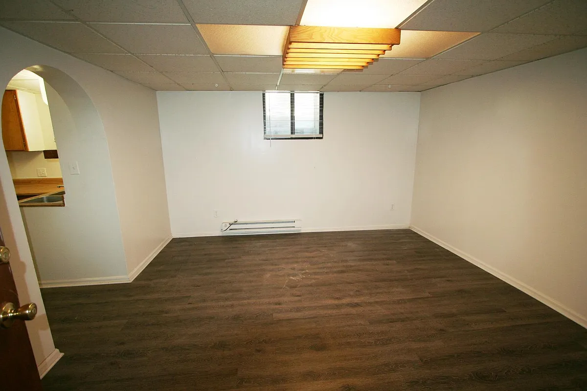 Building Photo - 730 E 12th Ave #31