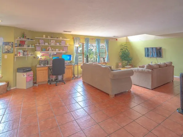 20 Calle De Golondrina S, Tres Piedras, NM 87577
