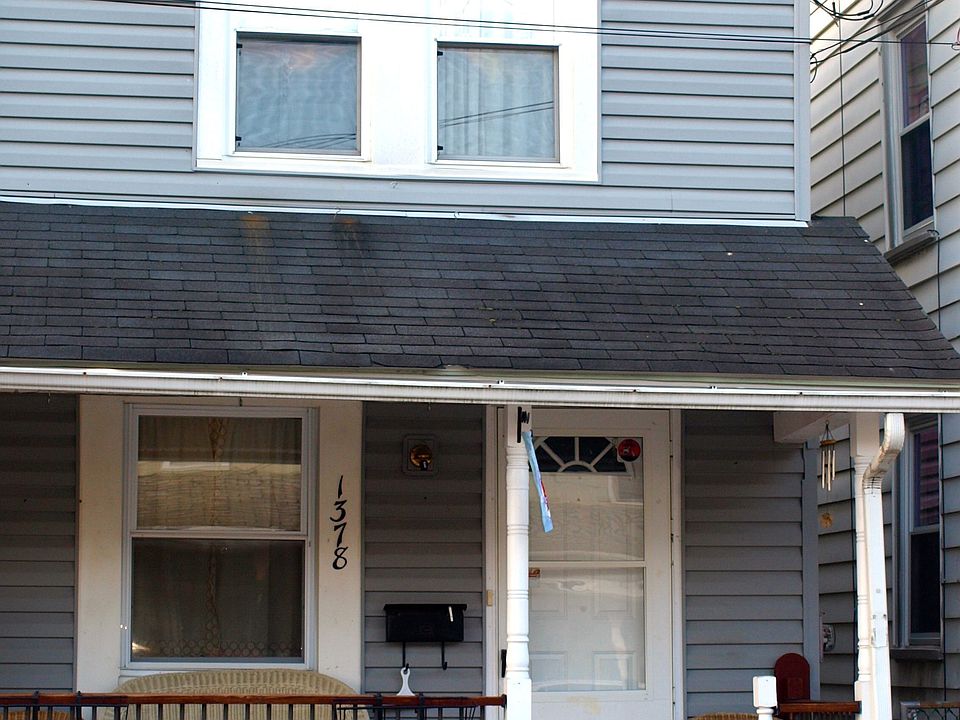 1st image of 1378 Stewart St