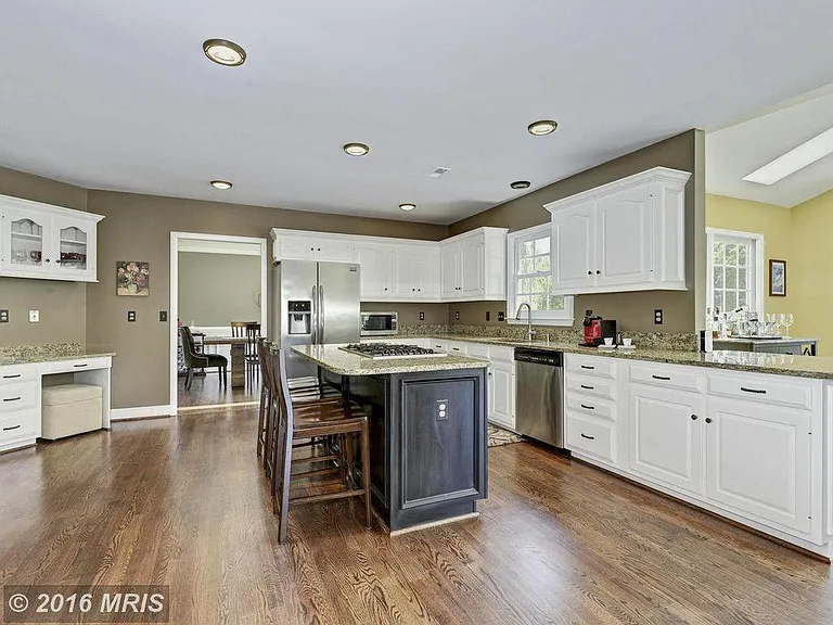 17533 Applewood Ln — Photo 9