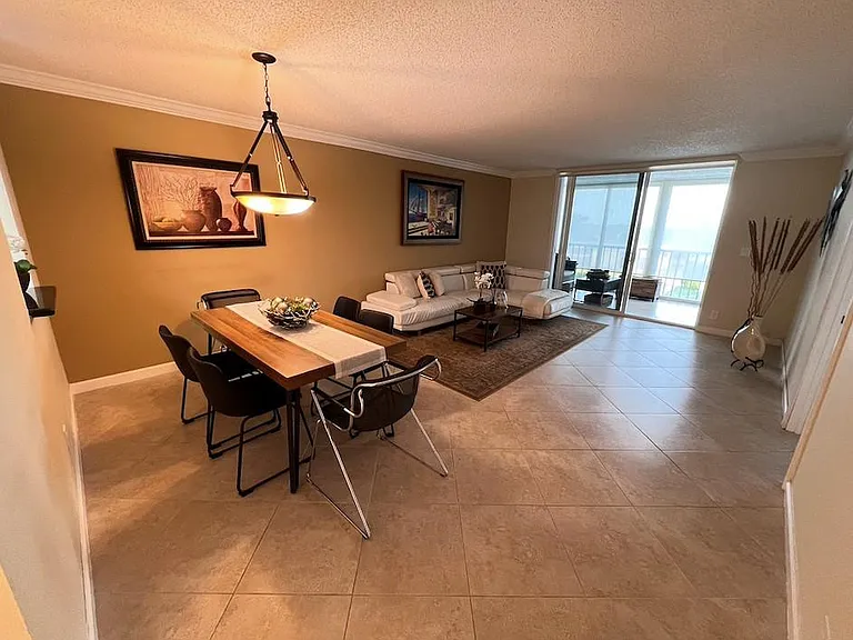 4550 NE 18th Ave #506 — Photo 3