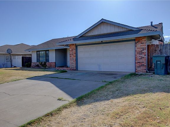 3rd image of 2370 Fay Dr