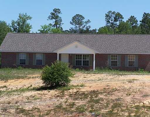 5th image of 76 Pine Ave