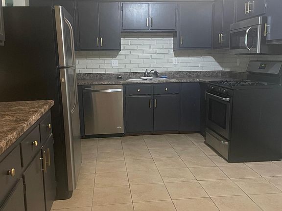 3rd image of 3188 Mayfair Dr