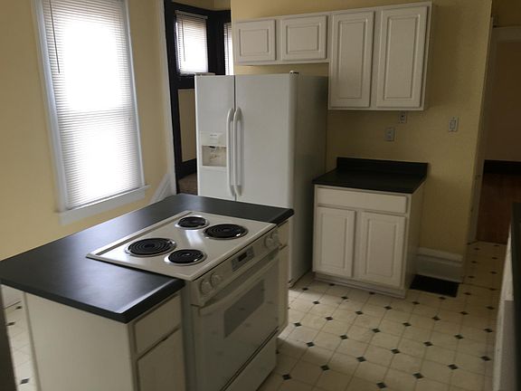 2nd image of 84 Euclid Ave