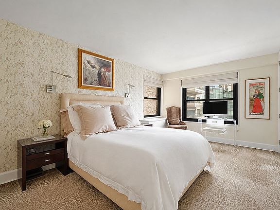 5th image of 111 E 85th St #20F