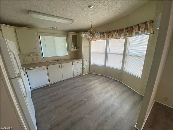 2nd image of 26356 Charlotte Dr