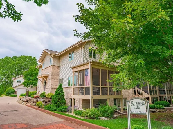 14 Wood Brook Way, Fitchburg, WI 53711