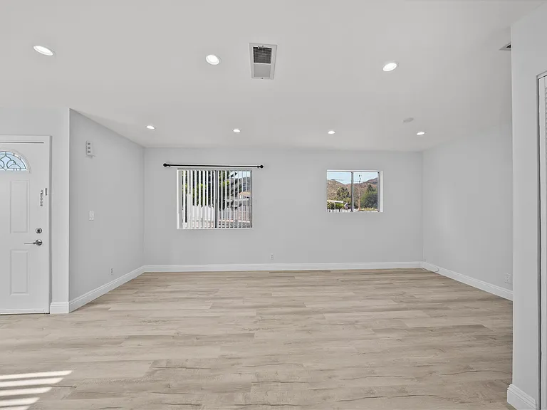 7707 Apperson St — Photo 3