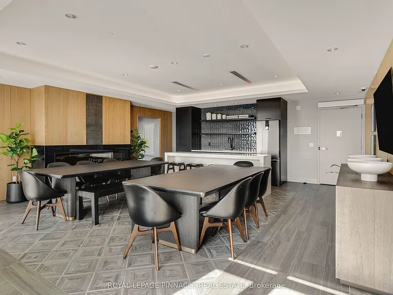 460 Gordon Krantz Ave #209 — Photo 38
