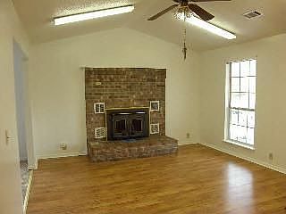 4th image of 645 County Road 3561