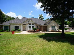 14335 Greenleaf Dr, Conroe, TX 77302