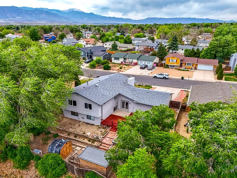 7425 Painted Rock Dr — Photo 6