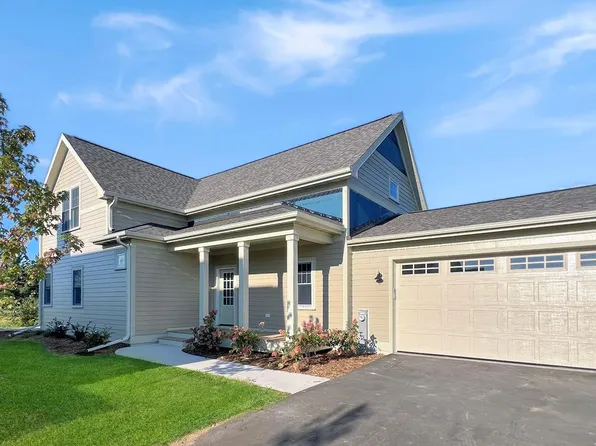 5240 Cobblestone Cir #23, Egg Harbor, WI 54209