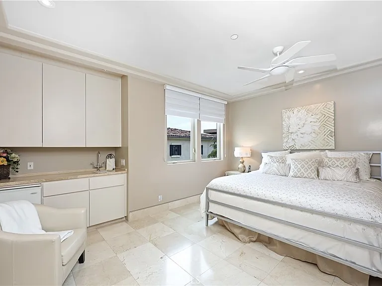 15 Goleta Point Dr — Photo 34