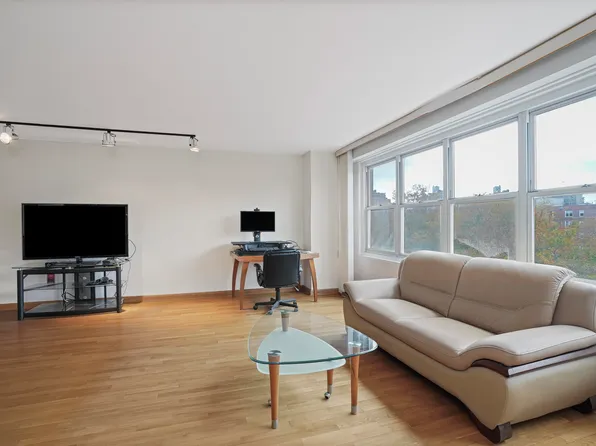 2650 Ocean Parkway image 4 of 19