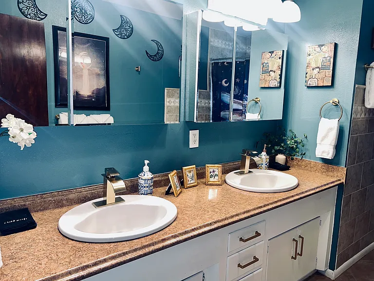 Main Bathroom