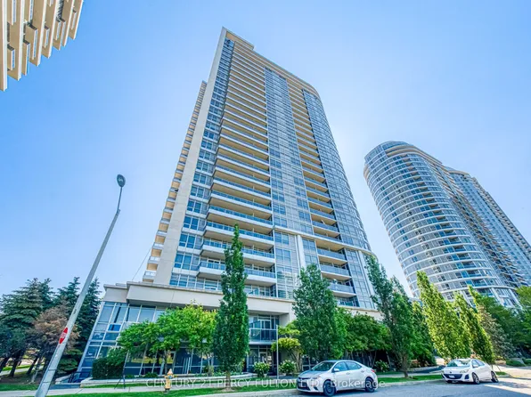 181 Village Green Sq #116, Toronto, ON M1S 0K6