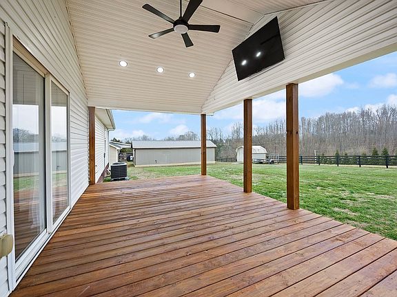 3rd image of 3175 Pine Hill Rd