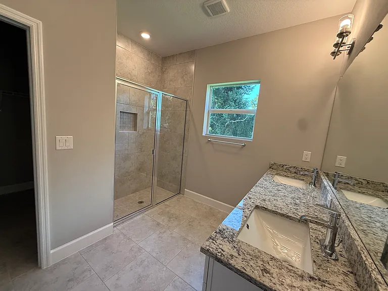 232 Bell Blvd S — Photo 9