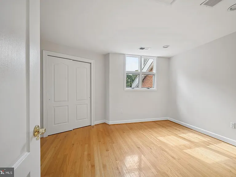 5330 Connecticut Ave NW — Photo 31