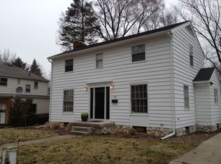 1748 Cambridge Dr SE, Grand Rapids, MI 49506