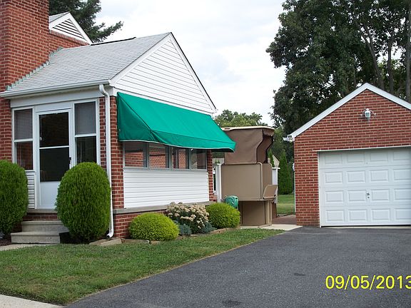 2nd image of 31 Lake Dr