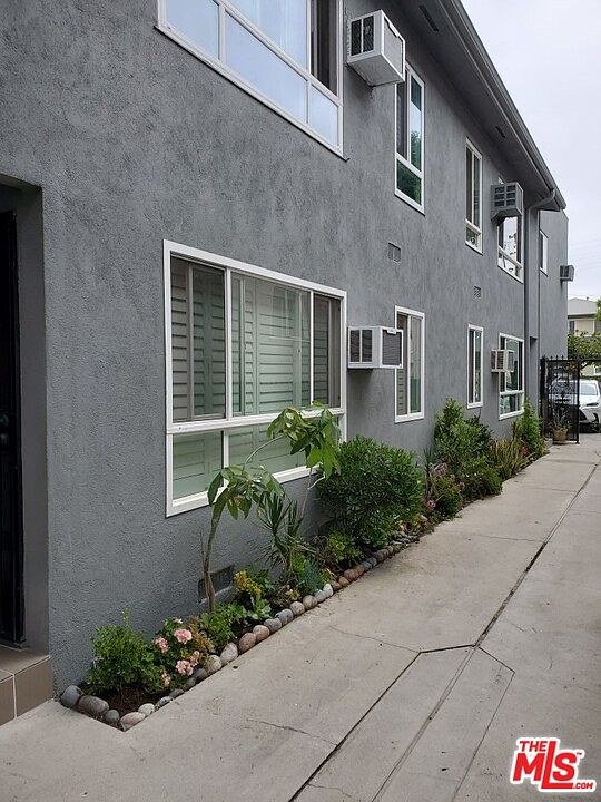 1st image of 103 N Hayworth Ave #6