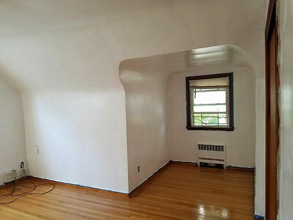 2nd image of 1120 Targee St