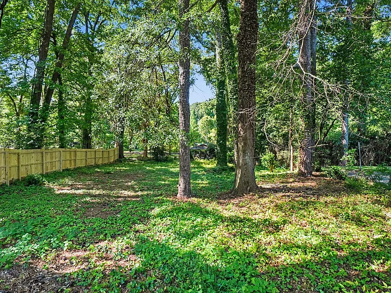 490 Lynnhaven Dr SW — Photo 28
