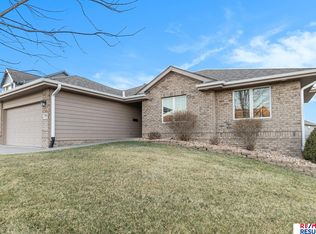8544 N 172nd Cir, Bennington, NE 68007