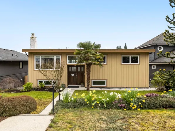 831 Whitchurch St, North Vancouver, BC V7L 2A5