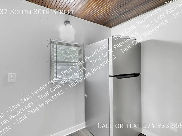 737 S 30th St — Photo 8